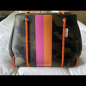 NWOT Ah’dorned Neoprene Tote